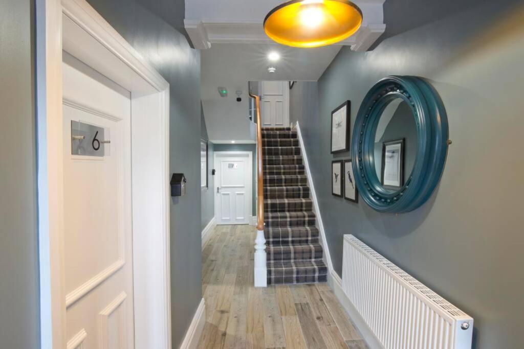 Blackbird Luxury 6 Blackpool